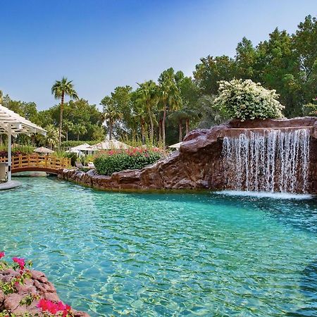 The Ritz-Carlton, Doha Hotel Ngoại thất bức ảnh The Falls at Encore