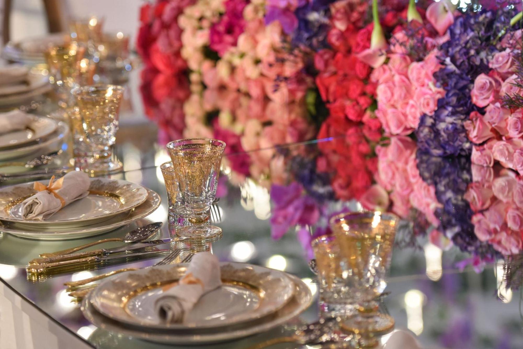 The Ritz-Carlton, Doha Hotel Ngoại thất bức ảnh A table set for a wedding reception