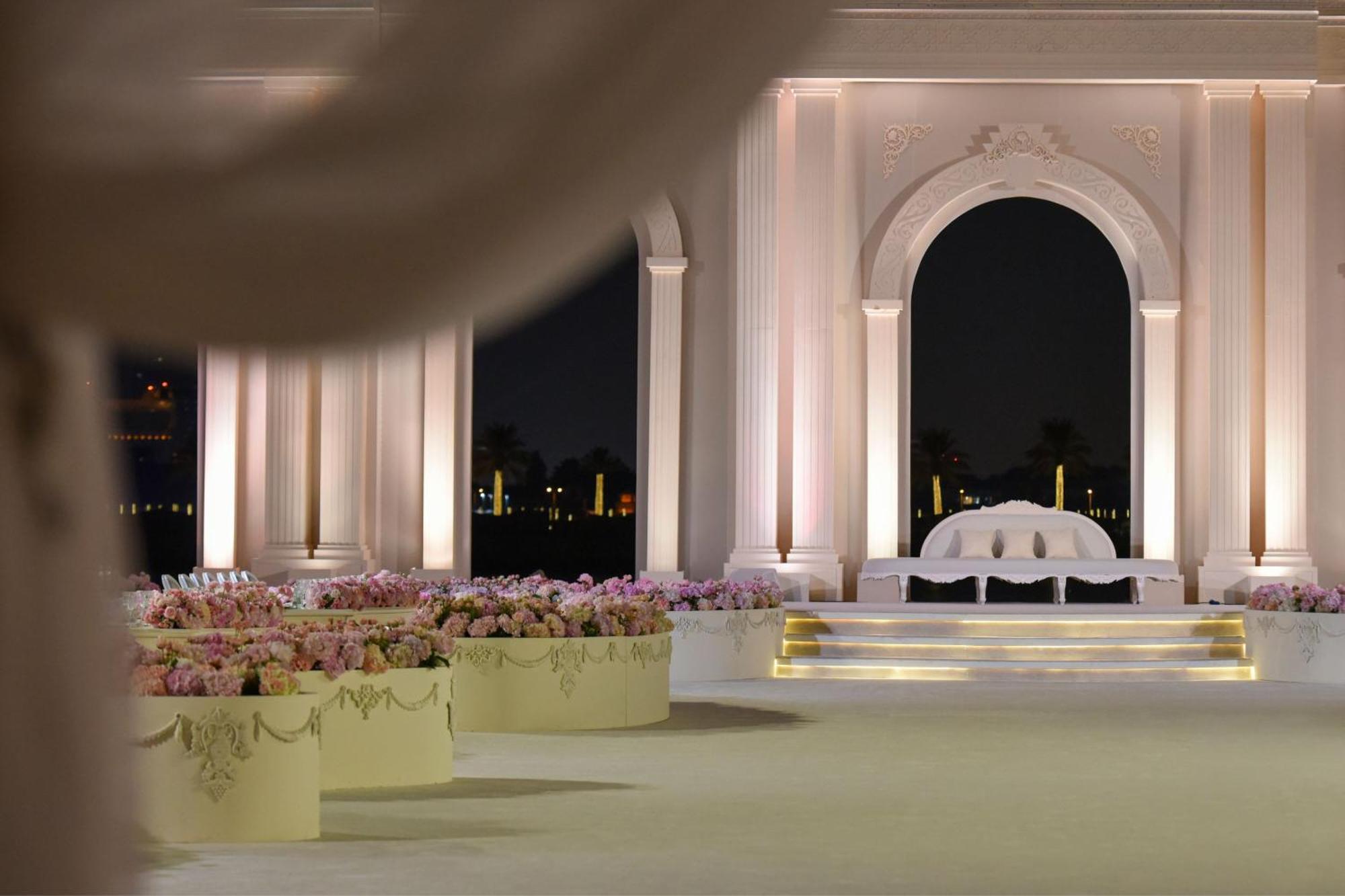 The Ritz-Carlton, Doha Hotel Ngoại thất bức ảnh The interior of the Al-Jalaal Palace