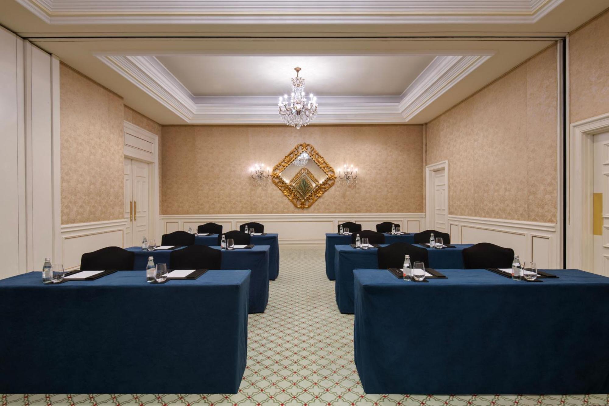 The Ritz-Carlton, Doha Hotel Ngoại thất bức ảnh Meeting room