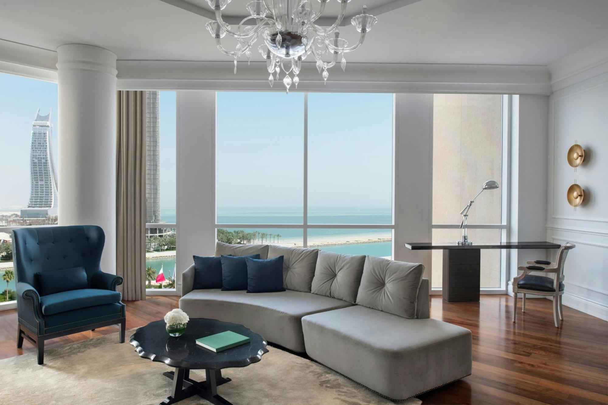 The Ritz-Carlton, Doha Hotel Ngoại thất bức ảnh A living room at Jumeirah Atlantis